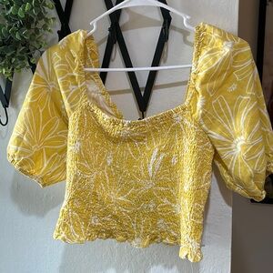 NWT Medium Universal Thread Off Shoulder Puff Elbow Sleeve Blouse Yellow Floral